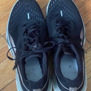 Black Mesh Lace-Up Athletic Shoes